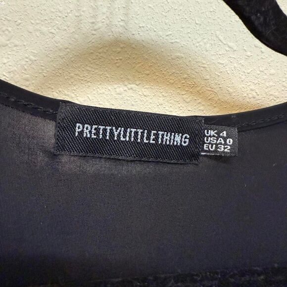 Prettylittlething Women's Black Crop-top - Picture 2 of 3